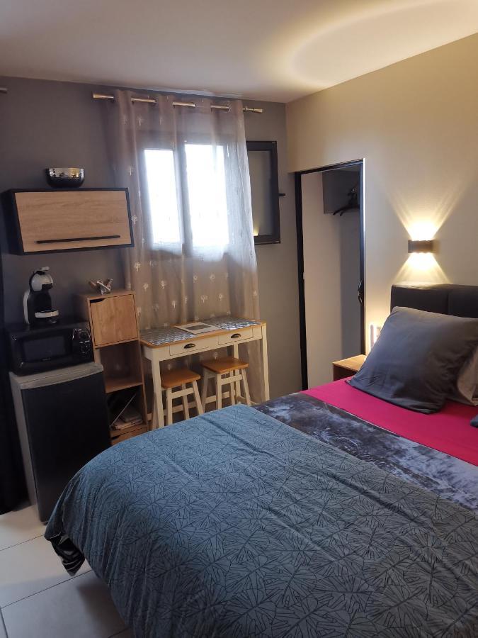 Hostal 170 Room 15 Service Appartement Le Tampon Εξωτερικό φωτογραφία